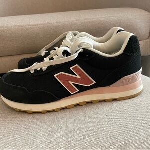 New Balance Pink accent size 6